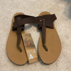 BNWT Reef Sandals